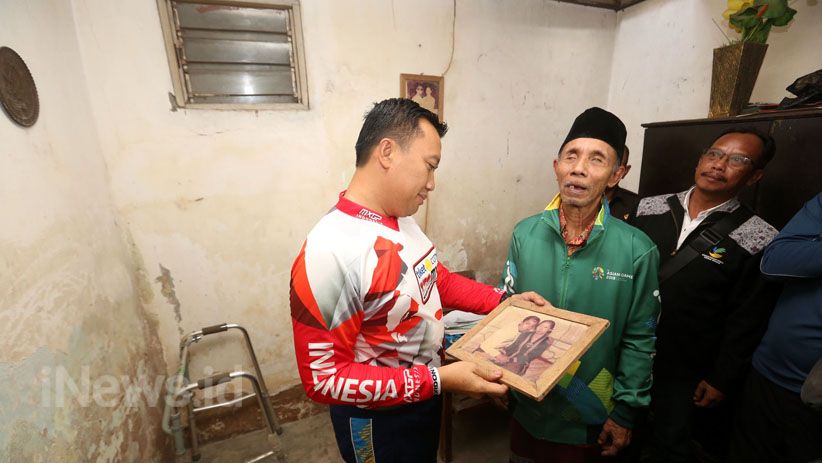 Menpora Kunjungi Mantan Altet Tunanetra di Surabaya - Bagian 7