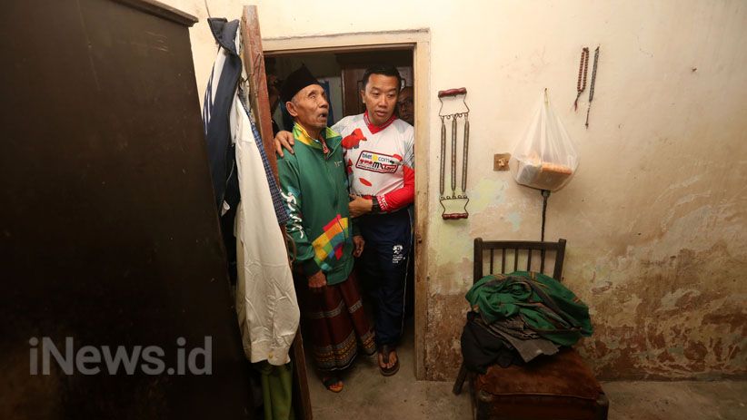 Menpora Kunjungi Mantan Altet Tunanetra di Surabaya - Bagian 6