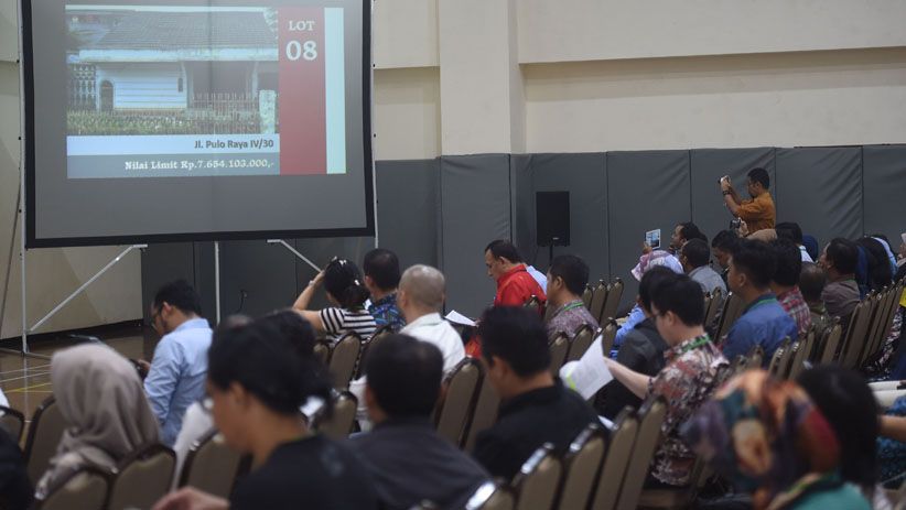 Suasana Lelang Barang Sitaan KPK, Ada Mobil Mewah hingga Kain Kiswah - Bagian 2