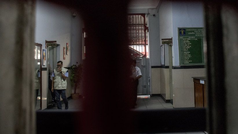 KPK Sita Sejumlah Barang Bukti Usai Geledah Lapas Sukamiskin - Bagian 1