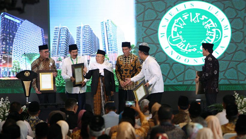 Presiden Jokowi Letakkan Batu Pertama Menara MUI di Cipayung - Bagian 5
