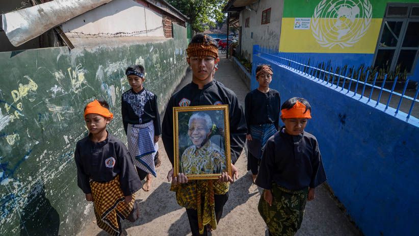 Sekolah Rakyat Iboe Inggit Garnasih Peringati 100 Tahun Nelson Mandela - Bagian 3