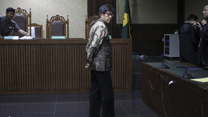 Terdakwa Kasus Korupsi E-KTP Anang Sugiana Divonis 6 Tahun Penjara - Bagian 1