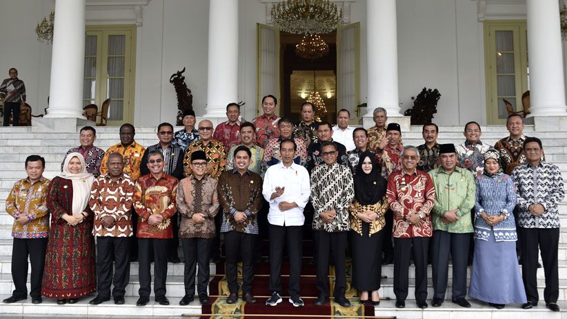 Presiden Jokowi Dengarkan Aspirasi Para Bupati di Istana Bogor - Bagian 2