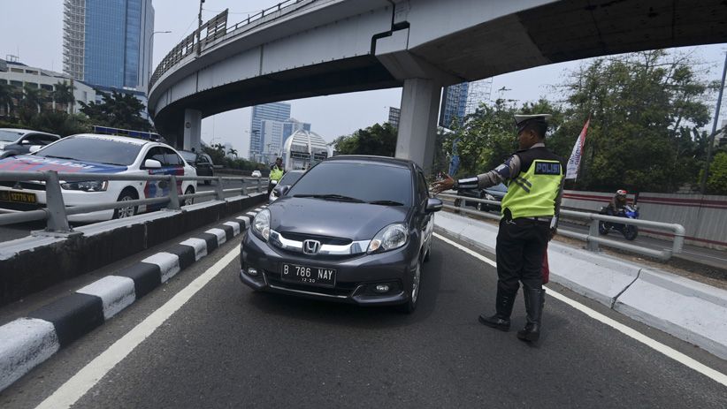 Mulai Hari Ini Pelanggar Perluasan Ganjil-Genap Kena Tilang - Bagian 1