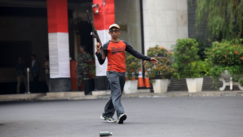 Aksi Satuan Gultor TNI Hadapi Serangan Teroris di Hotel Sultan - Bagian 6