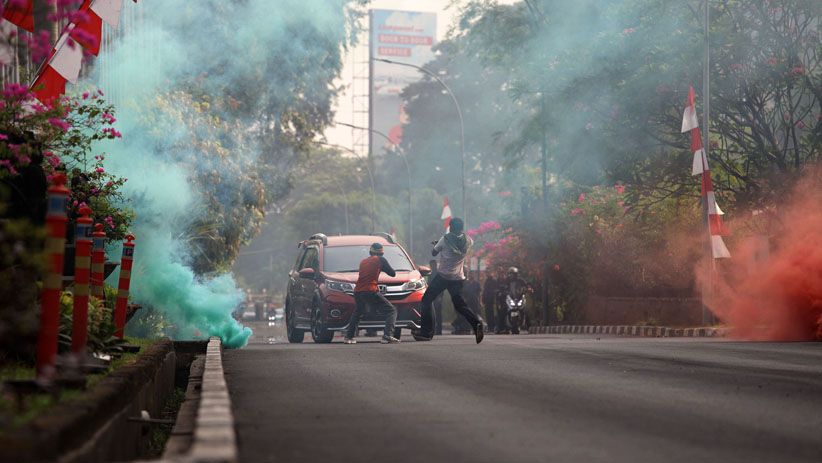 Aksi Satuan Gultor TNI Hadapi Serangan Teroris di Hotel Sultan - Bagian 7