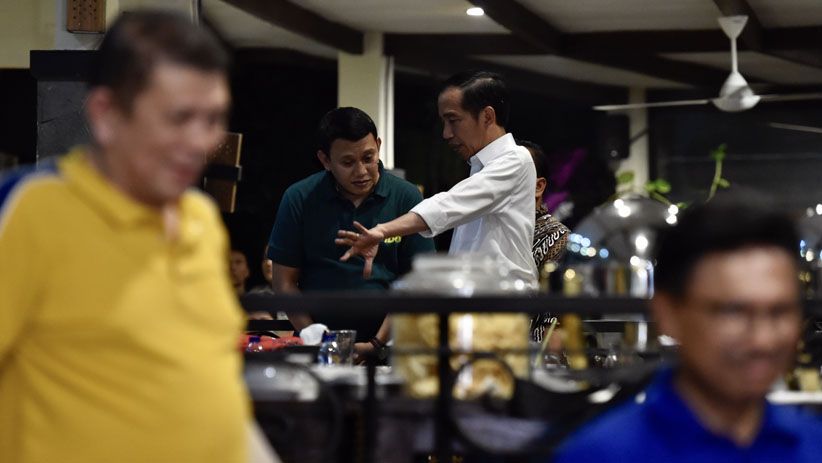 Momen Akrab Jokowi bersama 9 Sekjen Partai Pendukung - Bagian 4