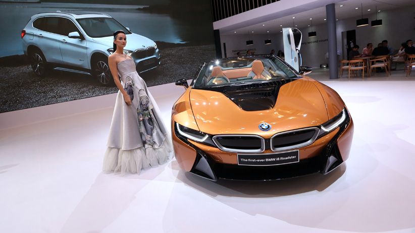 Ini Dia Mobil Listrik BMW i8 Roadster Seharga Rp3,9 M di GIIAS 2018 - Bagian 3