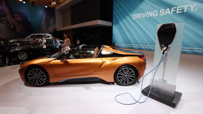 Ini Dia Mobil Listrik BMW i8 Roadster Seharga Rp3,9 M di GIIAS 2018 - Bagian 4
