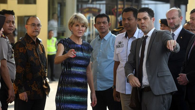 Menlu Australia Julie Bishop Cek Lokasi Teror Bom Polrestabes Surabaya - Bagian 1
