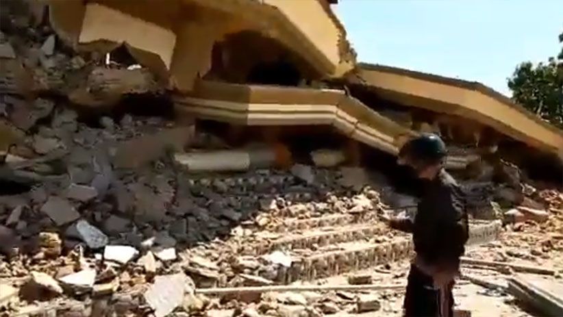 Jamaah Tertimbun Bangunan Masjid di Lombok Utara Belum Dievakuasi  - Bagian 1