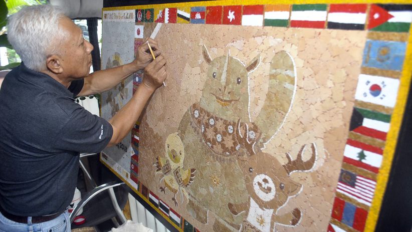 Lukisan Maskot Asian Games 2018 Ini Terbuat dari Cangkang Telur - Bagian 1