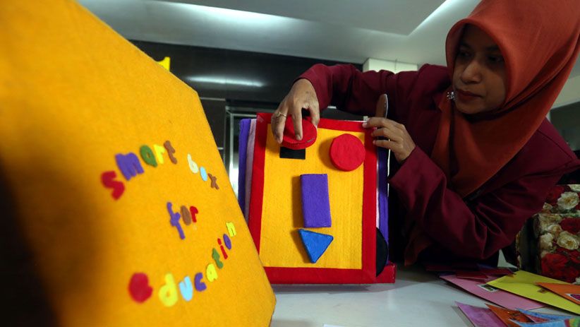 UM Surabaya Donasikan Mainan Edukatif untuk Anak Korban Gempa Lombok - Bagian 5