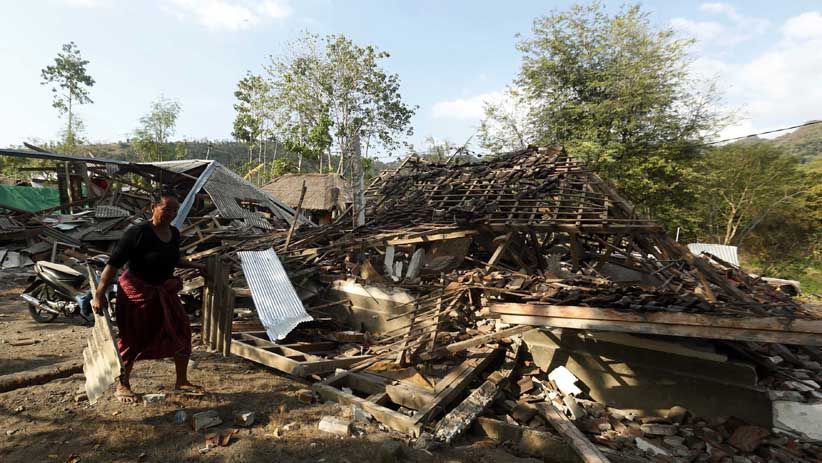 Akibat Gempa 7 SR, Desa di Lombok Utara Ini Hanya Tinggal Puing - Bagian 5