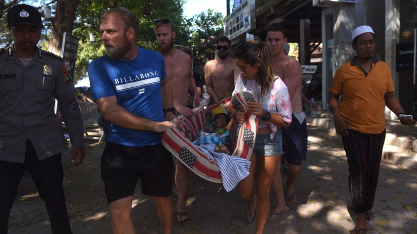 Tolak Dievakuasi, Bule-Bule di Gili Trawangan Bantu Penanganan Korban Gempa - Bagian 1