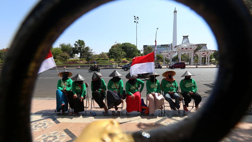 Perempuan Lakardowo Desak Pemerintah Bersihkan Limbah B3 - Bagian 2