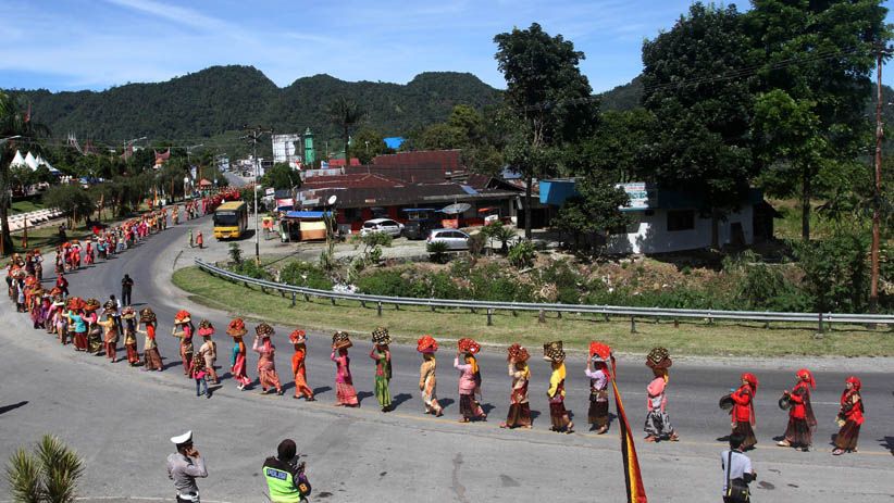 1.000 Masyarakat Minangkabau Ikut Upacara Arak-arakan Bajamba - Bagian 3