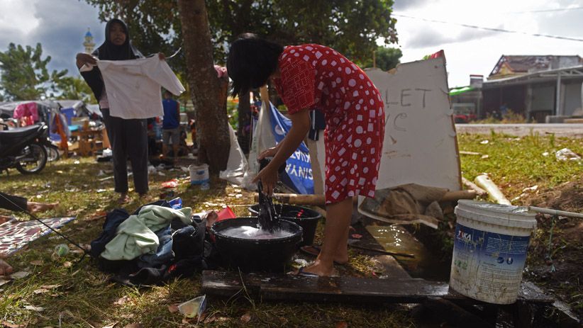 Pengungsi Gempa Lombok Butuh Fasilitas MCK - Bagian 4