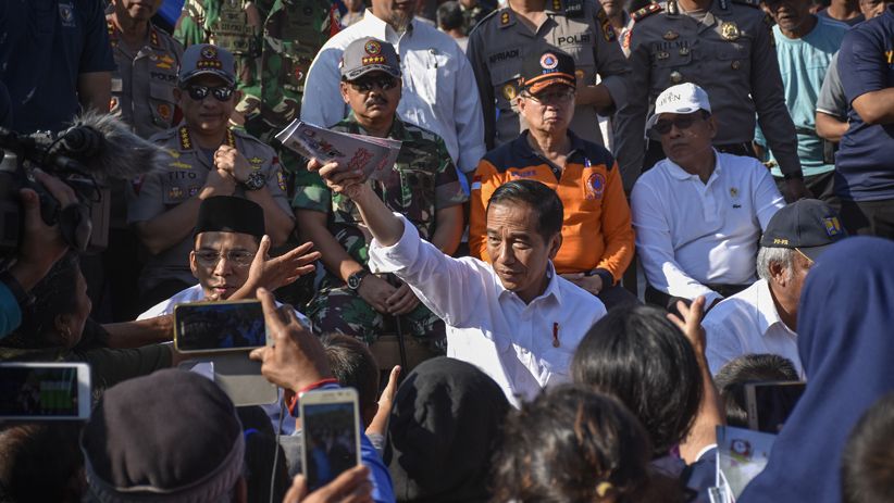 Berdialog dengan Korban Gempa, Jokowi Janji Bantu Perbaikan Rumah Rusak - Bagian 3