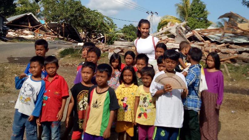 Miss Indonesia 2017 Achintya Nilsen Berikan Donasi kepada Korban Gempa Lombok - Bagian 1