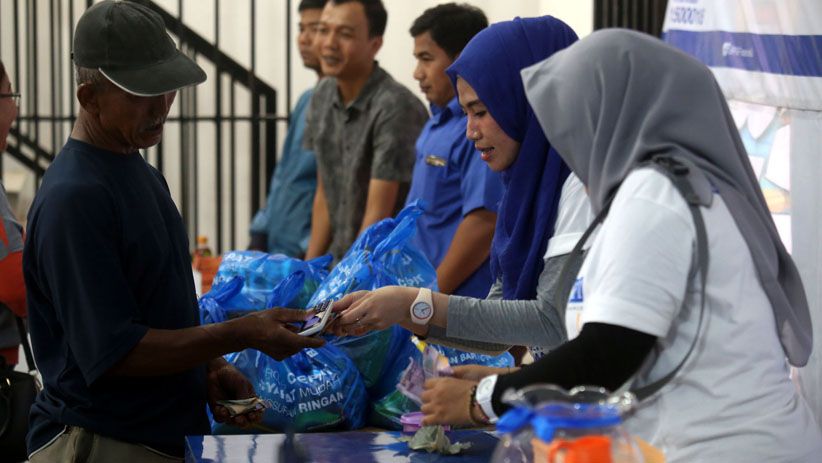 Sambut HUT RI ke-73, BFI Gelar Pasar Sembako Murah di 6 Kota - Bagian 4