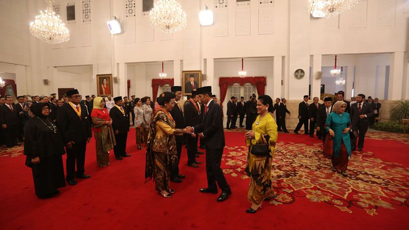 Presiden Jokowi Berikan Penganugerahan Tanda Kehormatan kepada 8 Tokoh - Bagian 2