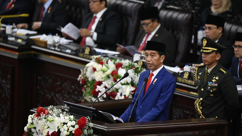 Pakai Jas Biru Tua, Presiden Jokowi Sampaikan Pidato Kenegaraan - Bagian 2
