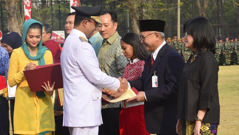 Dukung Torch Relay Asian Games 2018, Bank DKI Dapat Penghargaan dari Gubernur Anies - Bagian 1