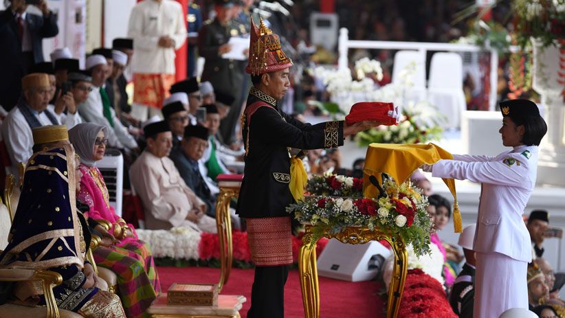 Presiden Jokowi Pakai Baju Adat Aceh Pimpin Upacara HUT ke-73 RI - Bagian 3