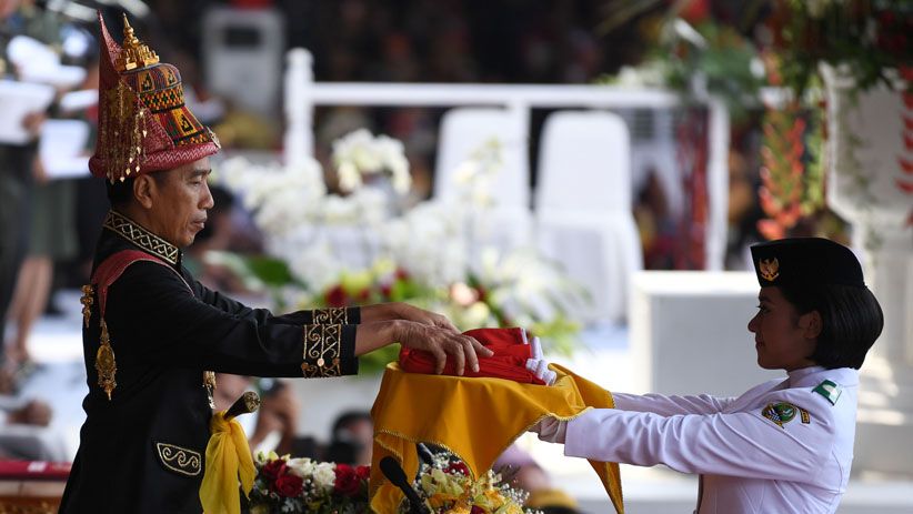 Presiden Jokowi Pakai Baju Adat Aceh Pimpin Upacara HUT ke-73 RI - Bagian 2