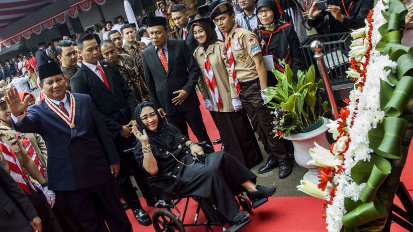 Prabowo-Sandi Ikut Upacara HUT ke-73 RI di Universtas Bung Karno - Bagian 3