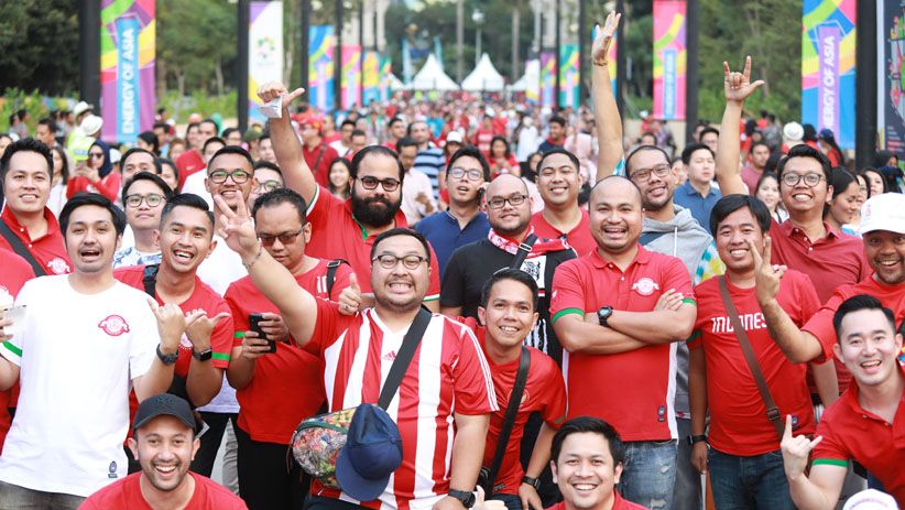 Foto-Foto Antusiasme Warga Nonton Pembukaan Asian Games 2018 - Bagian 1