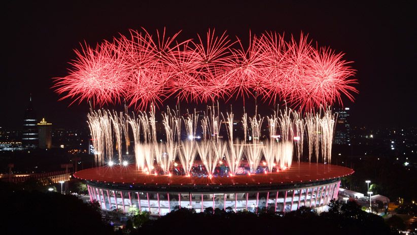Kembang Api Merah Putih Hiasi GBK, Tanda Asian Games 2018 Resmi Dibuka - Bagian 1