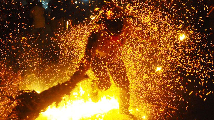 Foto Tradisi Perang Obor di Desa Tegal Sambi Jepara - Bagian 2