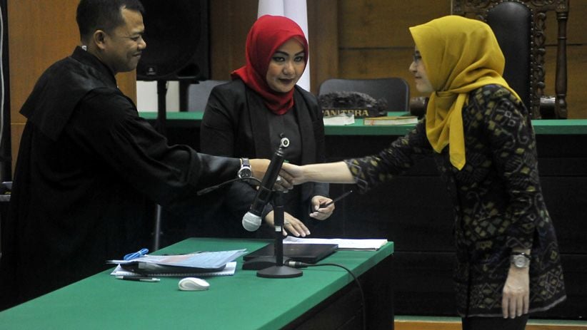 Terbukti Terima Suap, Hakim PN Tangerang Divonis 5 Tahun Penjara - Bagian 1