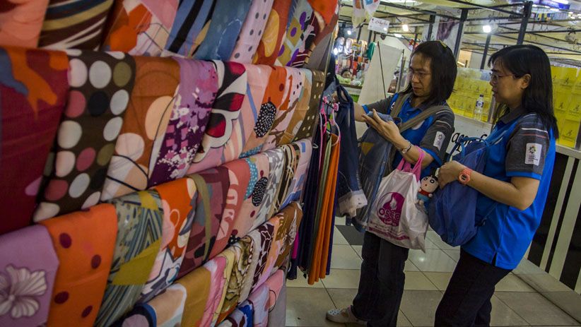 Kontingen Thailand Borong Batik di Thamrin City - Bagian 2