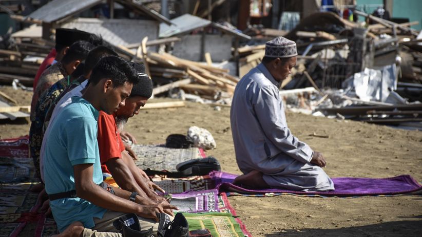 Presiden Jokowi Serahkan Bantuan Uang Tunai untuk Korban Gempa - Bagian 4