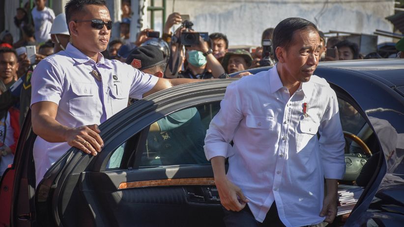 Presiden Jokowi Serahkan Bantuan Uang Tunai untuk Korban Gempa - Bagian 2