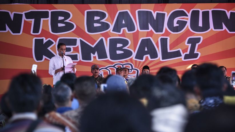 Presiden Jokowi Serahkan Bantuan Uang Tunai untuk Korban Gempa - Bagian 1