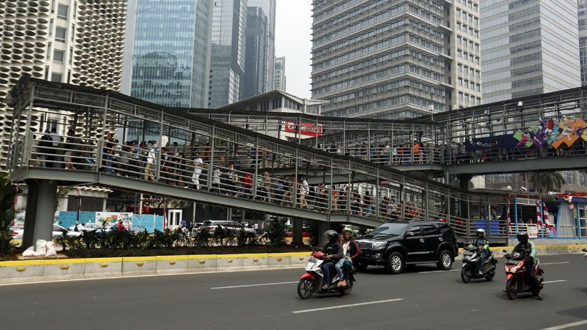 Nonton Penutupan Asian Games 2018, Ribuan Warga Berdatangan ke GBK  - Bagian 2