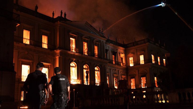 Museum Nasional Brasil Berusia 200 Tahun Hangus Terbakar - Bagian 3