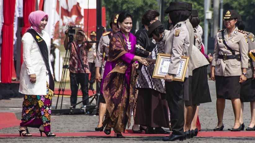 2.000 Pasukan Perempuan Mengikuti Peringatan HUT ke-70 Polwan - Bagian 4