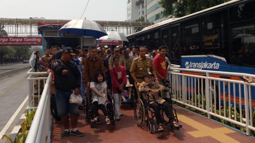 Gubernur Anies Resmikan Jalur Khusus Disabilitas di Halte Transjakarta BI - Bagian 2