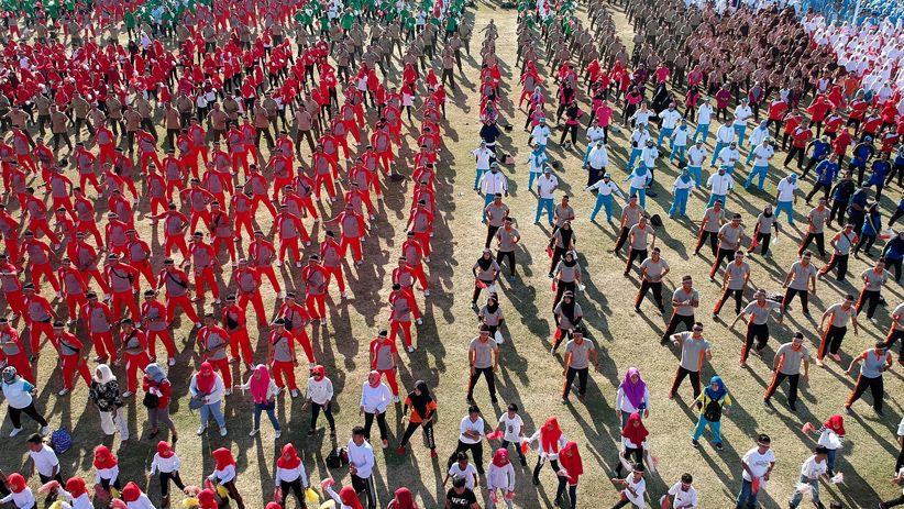 HUT ke-73 TNI, 7.000 Peserta Ikut Senam Gemu Famire di Gorontalo - Bagian 2
