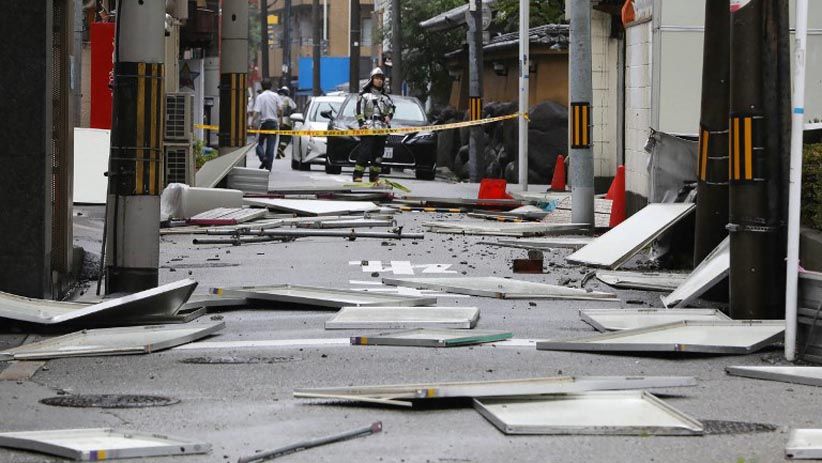 Jepang Dihantam Angin Topan Terkuat, Ribuan Kendaraan Rusak Parah - Bagian 6