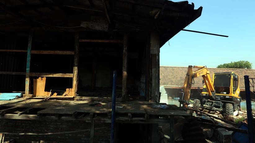 Pedagang Protes Lapak Pasar Keputran Digusur Tanpa Pemberitahuan  - Bagian 5