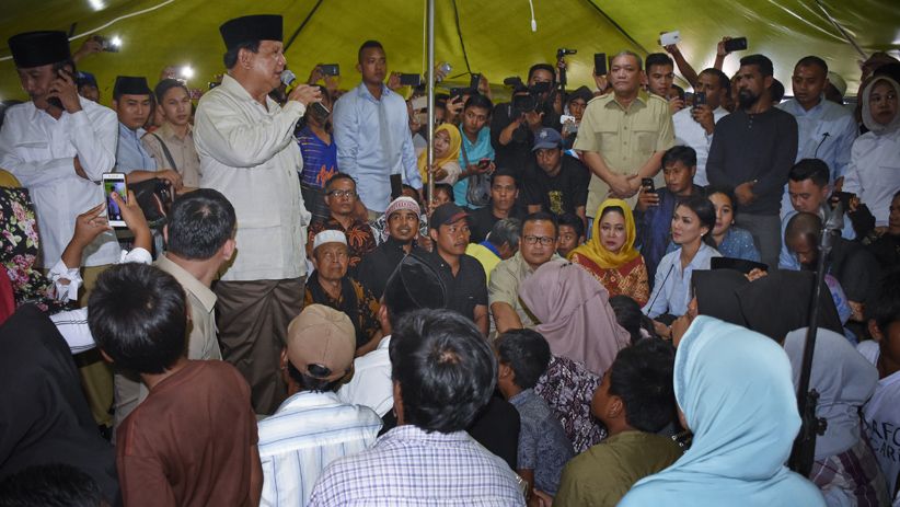 Prabowo Subianto Kunjungi Korban Gempa Lombok - Bagian 1