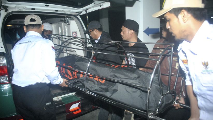 Jenazah Korban Bus Masuk Jurang di Sukabumi Diserahkan ke Keluarga - Bagian 3