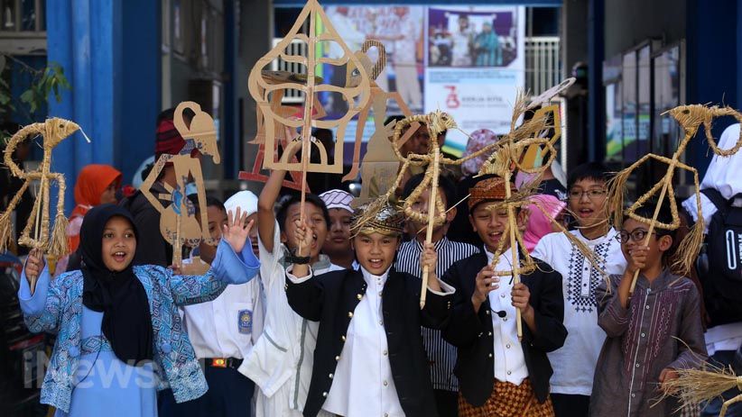 Sambut Tahun Baru Hijriah, Pelajar Surabaya Tampilkan Wayang Damen - Bagian 6